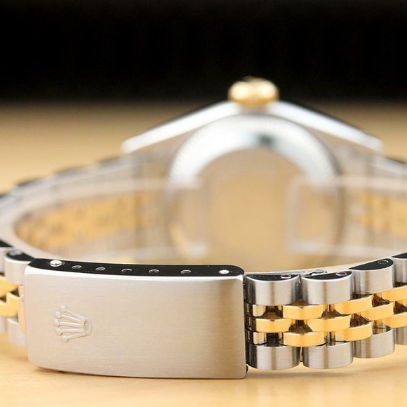 Rolex Ladies 18k Diamond Watch! Mint! - Picture 5 of 7